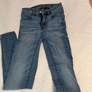 American eagle medium wash skinny jeans